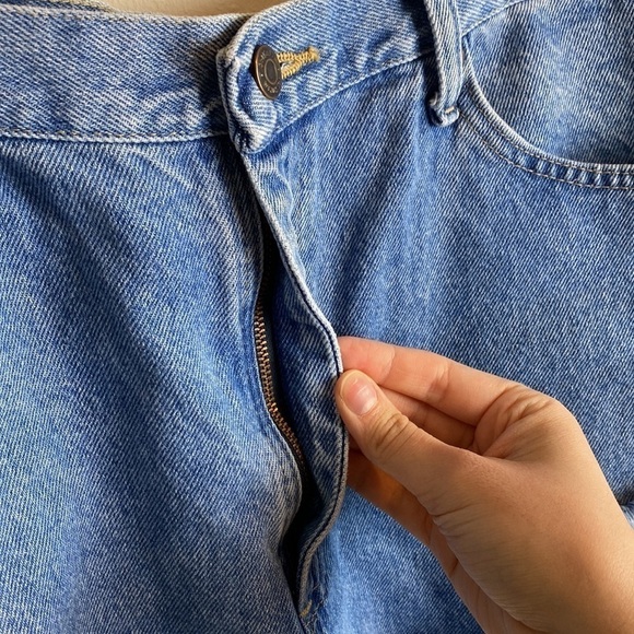 VINTAGE WRANGLER cut off distressed high waisted jean shorts size 38 waist - Picture 4 of 6